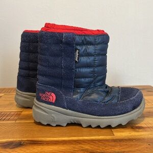The North Face Boys Winter Camp Blue Boots Waterproof
